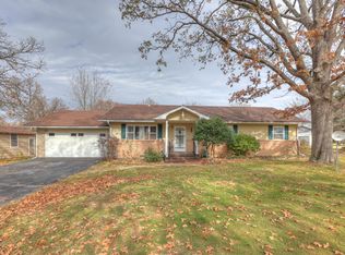 12880 Kalmia Dr, Neosho, MO 64850