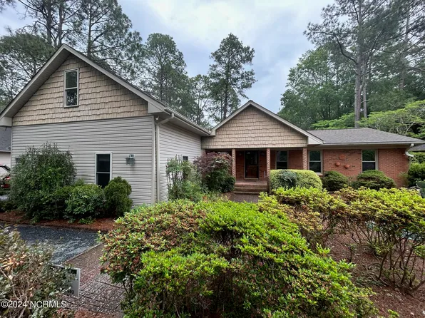210 Merion Circle, Pinehurst, NC 28374