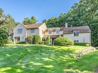 12 Blueberry Cir, Andover, MA 01810