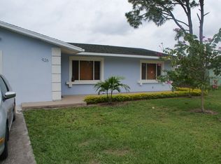 926 Canal Cir, Sebastian, FL 32958