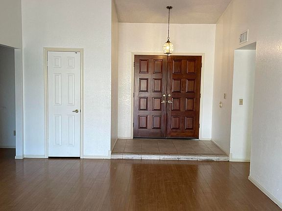3rd image of 5432 W Shaw Butte Drive