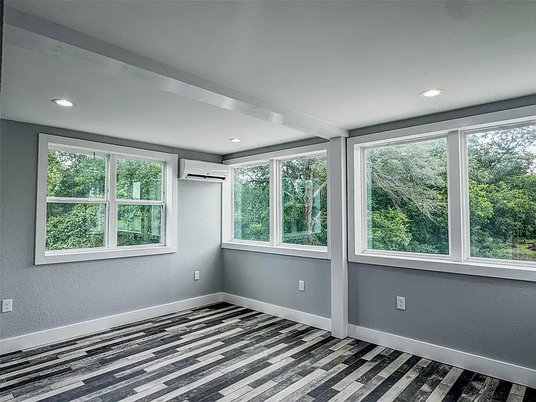 1232 Kennie Dr — Photo 6