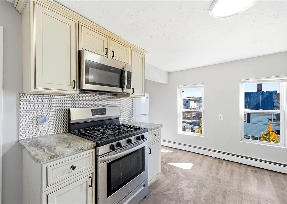 29-31 Auburn St #1R