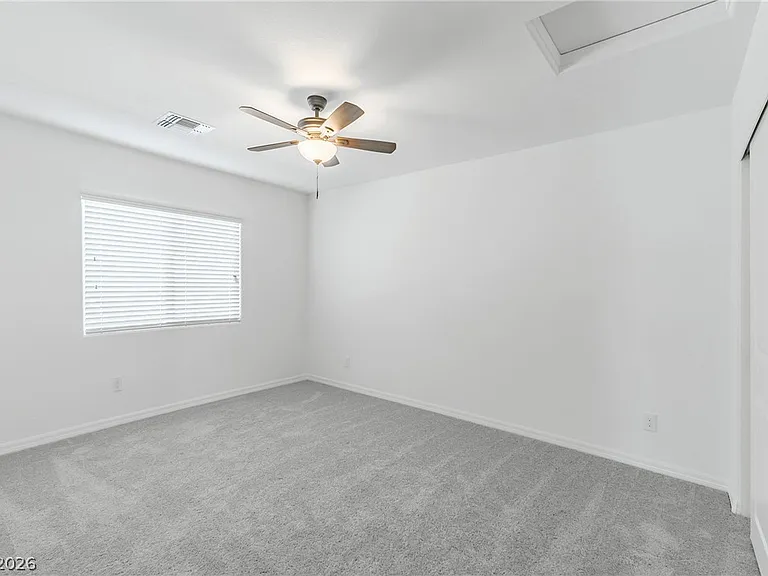 5749 Tioga Way — Photo 22