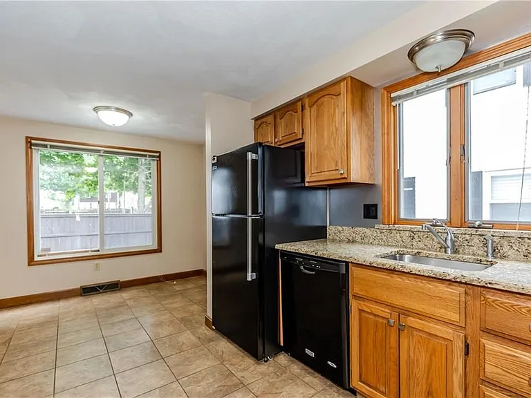 53 Hazael St — Photo 4