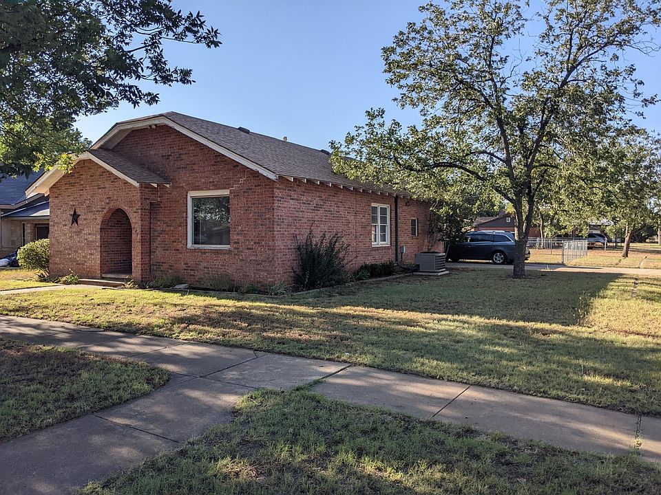 711 Avenue E NW, Childress, TX 79201 Zillow