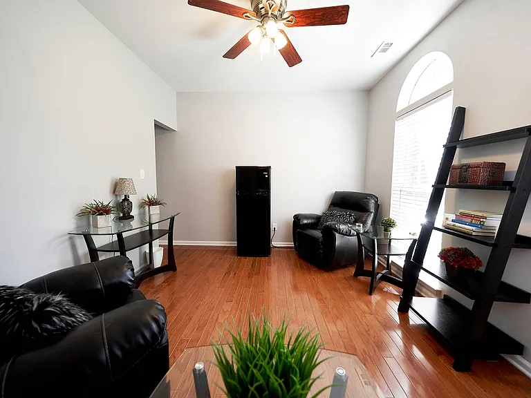 14601 Pomerol Ln — Photo 23