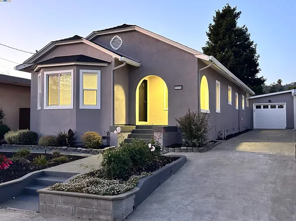 2430 Hearst Ave, Oakland, CA 94602