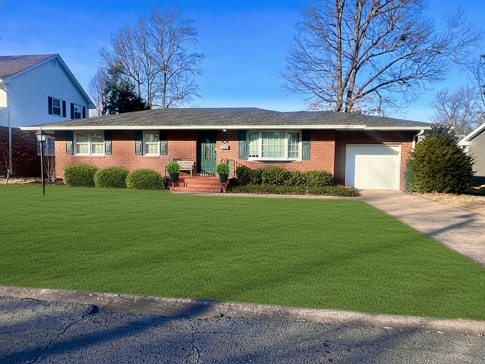 1st image of 209 Baker Dr
