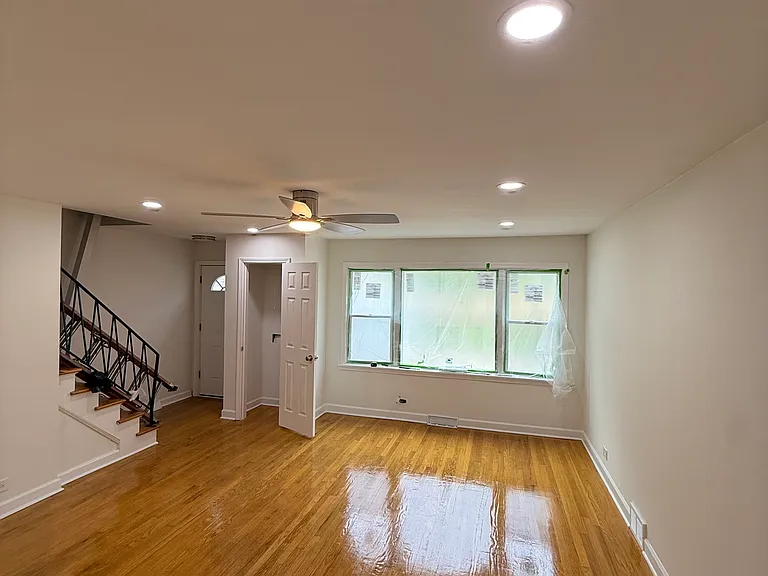 7721 S Coles Ave — Photo 1