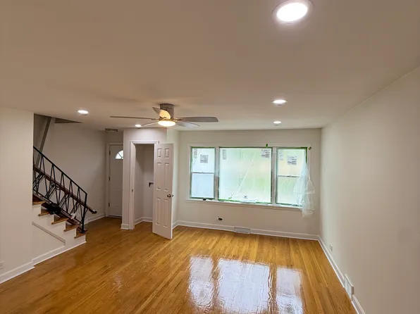 7721 S Coles Ave, Chicago, IL 60649