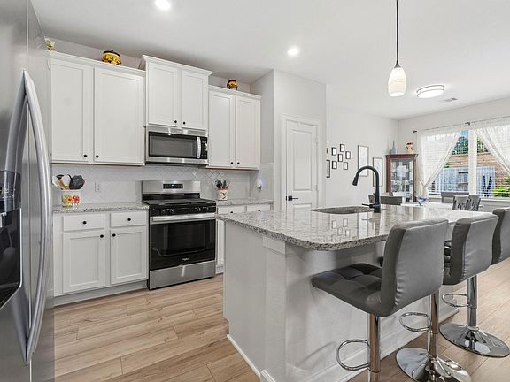 5th image of 6168 White Spruce Dr