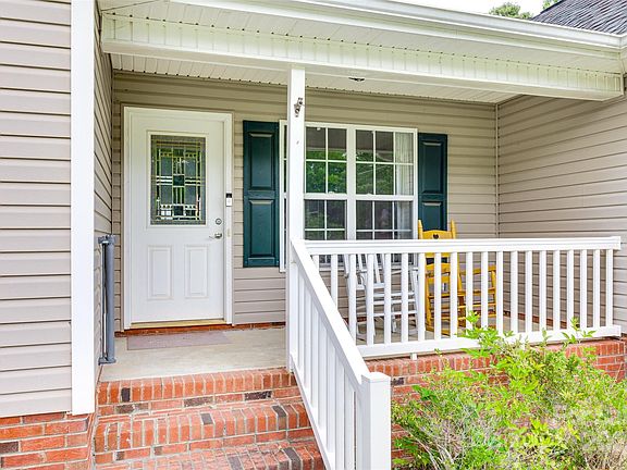 2nd image of 2023 E Park Dr