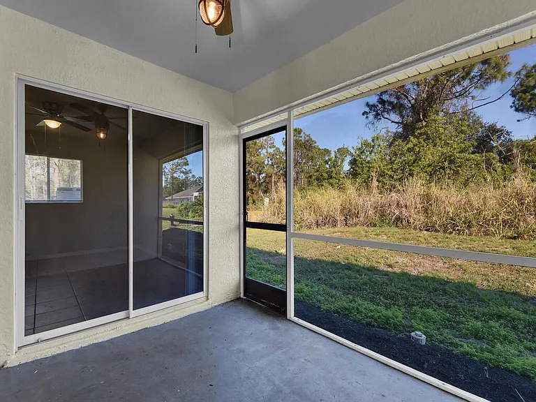801 Meadow Rd — Photo 20