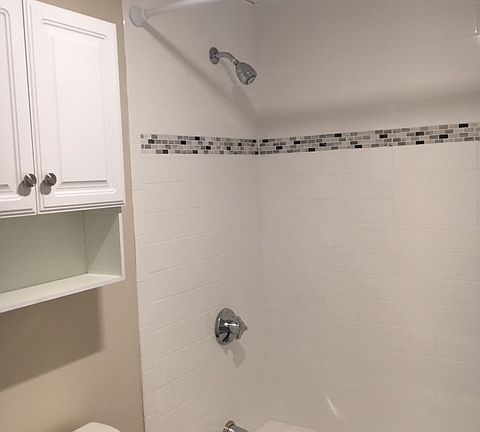 4th image of 330 Simmonsville Ave #4