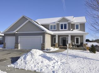 1882 Kerry Dr NE, Rochester, MN 55906