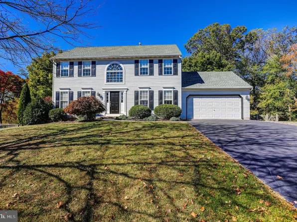 52 Homestead Ln, Royersford, PA 19468