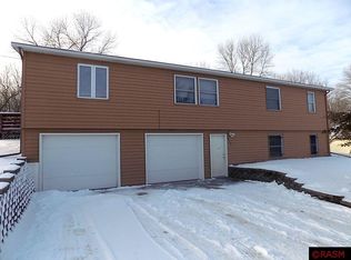 502 Valley View Dr, Redwood Falls, MN 56283