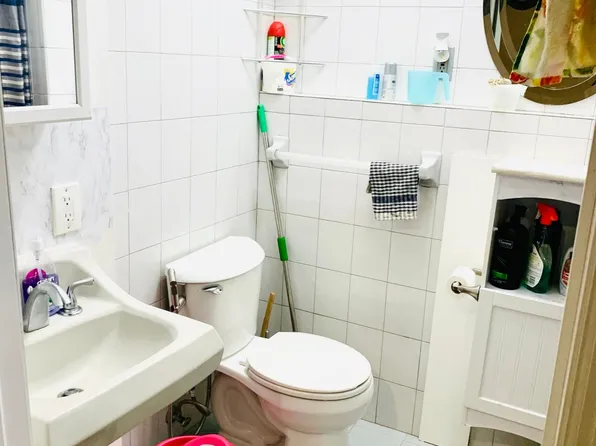 35 Courthouse Place image 6 of 16