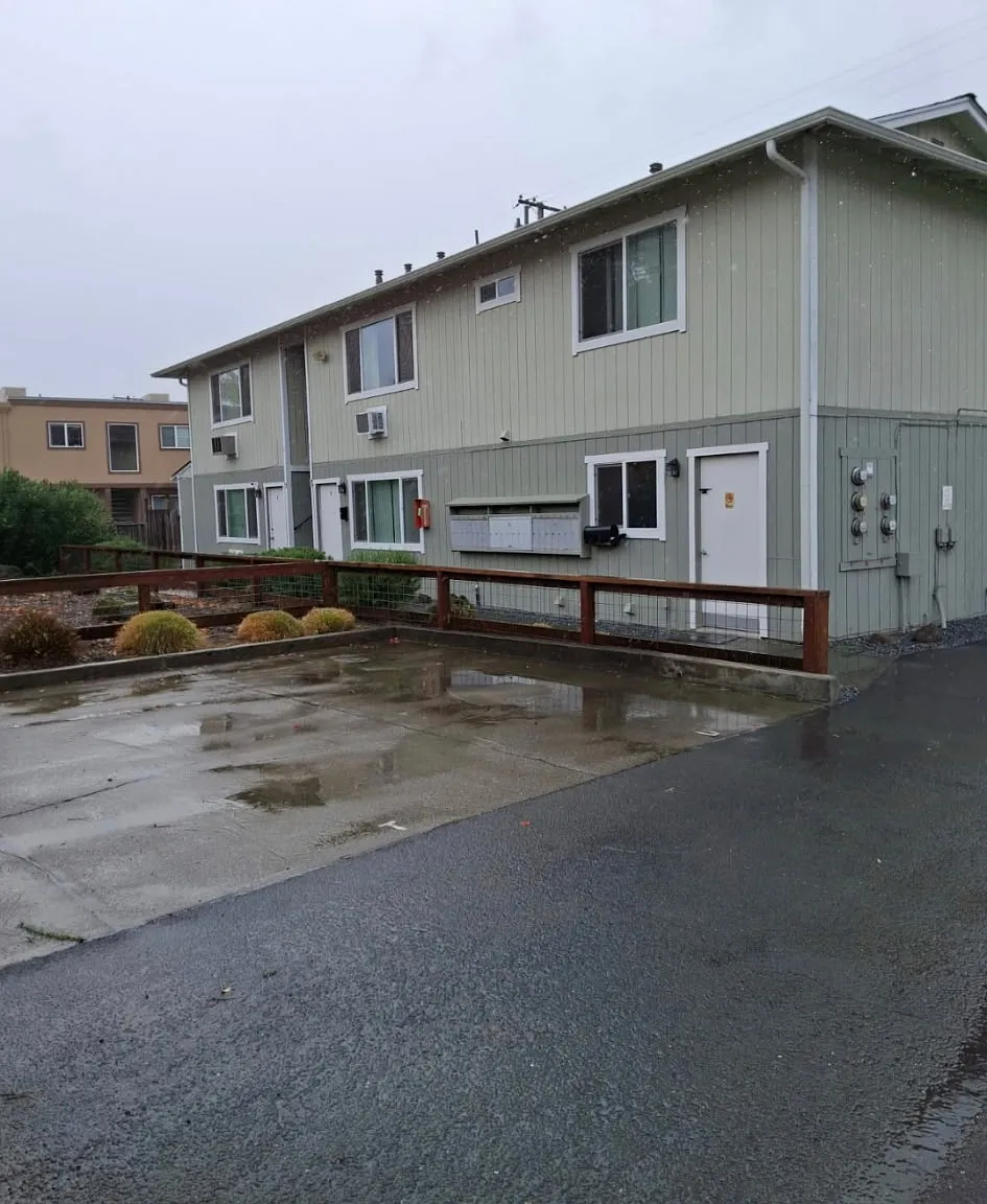1 bed, 700 sqft, $1,275 — Photo 1