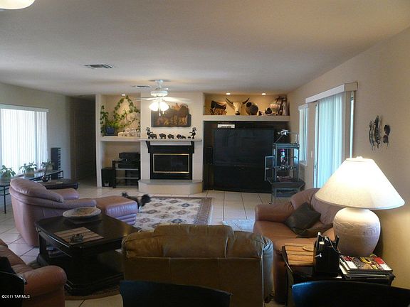 2nd image of 586 E Canyon View Dr
