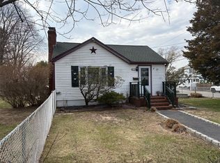 232 Belmont Ave, West Babylon, NY 11704