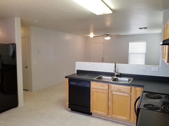 Light and bright kitchen