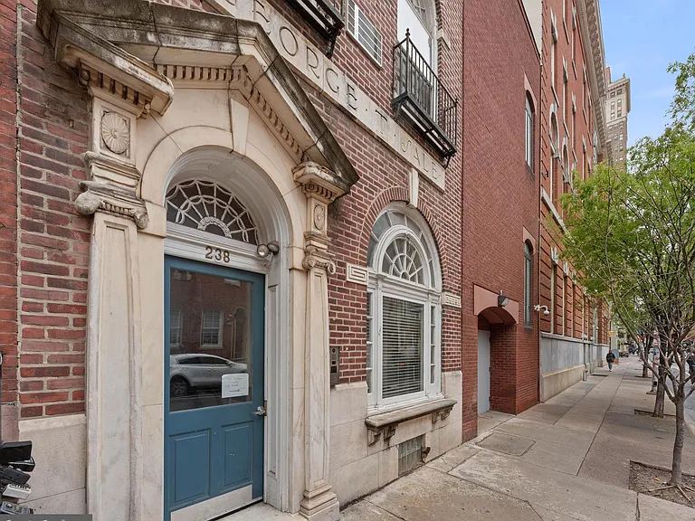 238 S 13th St #GRDN — Photo 4