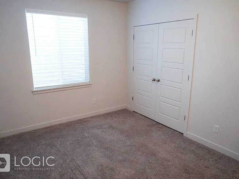 15297 S Revolutionary Way #DOWNSTAIRS — Photo 12