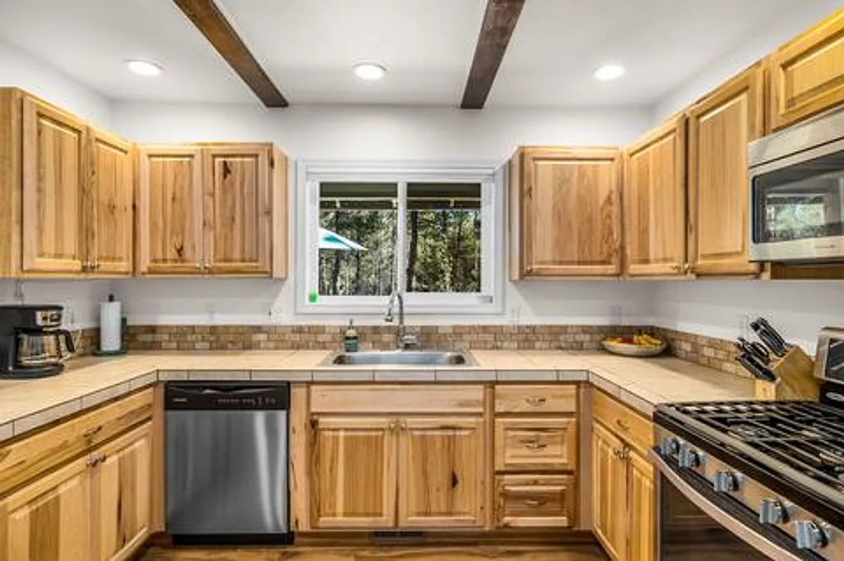 Building Photo - 53120 Sunrise Ct