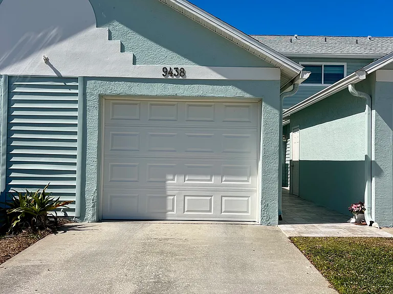 9438 Tara Cay Ct — Photo 37