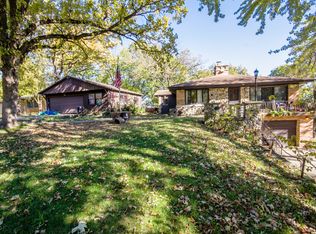 73 Riverside Dr, Yorkville, IL 60560