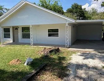 3 bed, 1100 sqft, $1,700 — Photo 2