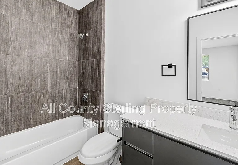 1611 NW 29th Rd #3 — Photo 10