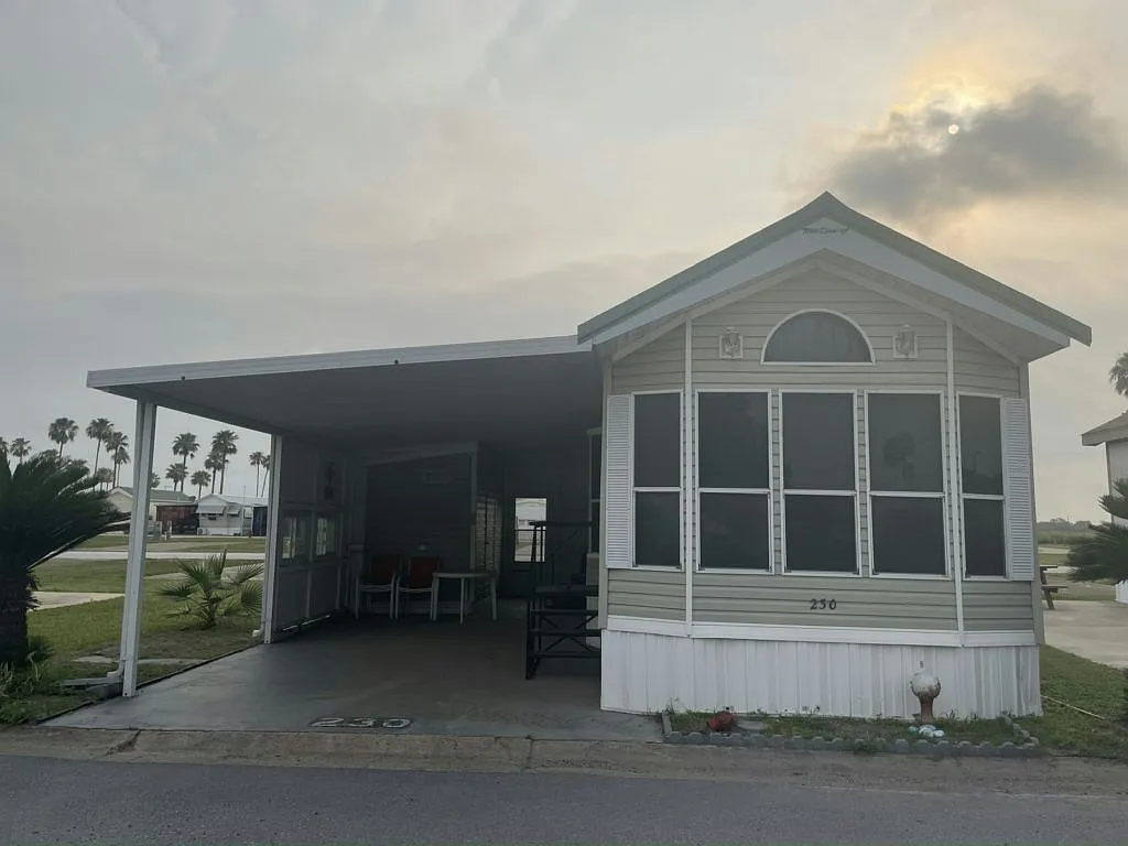 1601 S Airport Dr — Photo 1