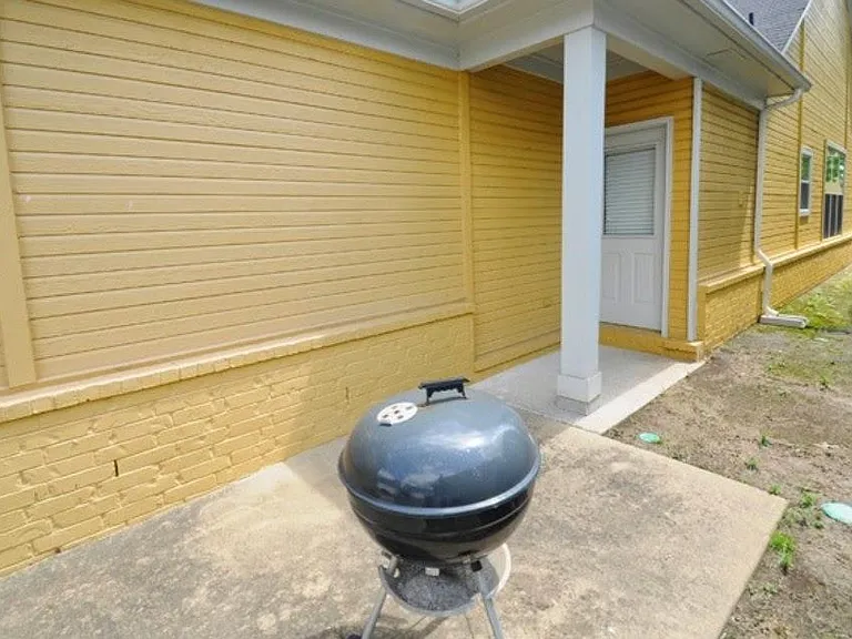 1241 Isle Bay Dr — Photo 15