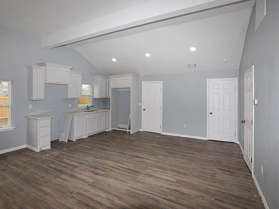 2nd image of 3007 SW 27th Ave #7