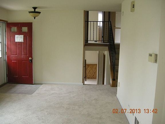 4th image of 371 Devonshire Ln