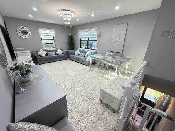 217-08 73rd Avenue image 8 of 29