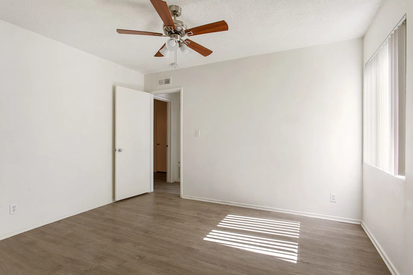 1 bed, $2,595 — Photo 4