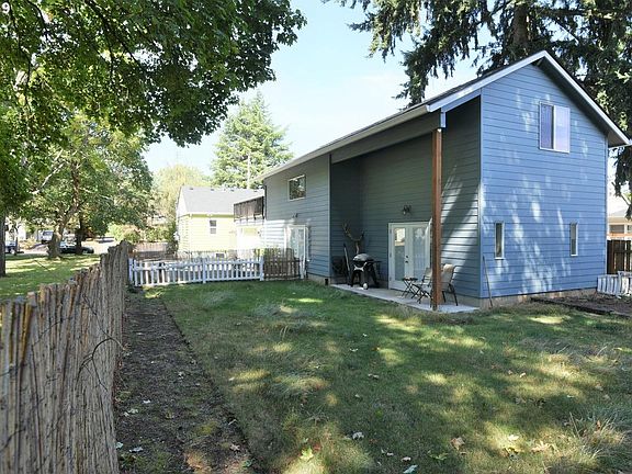 4th image of 7226 N Westanna Ave #B