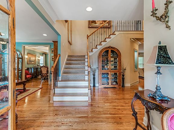 Elegant Entry Foyer