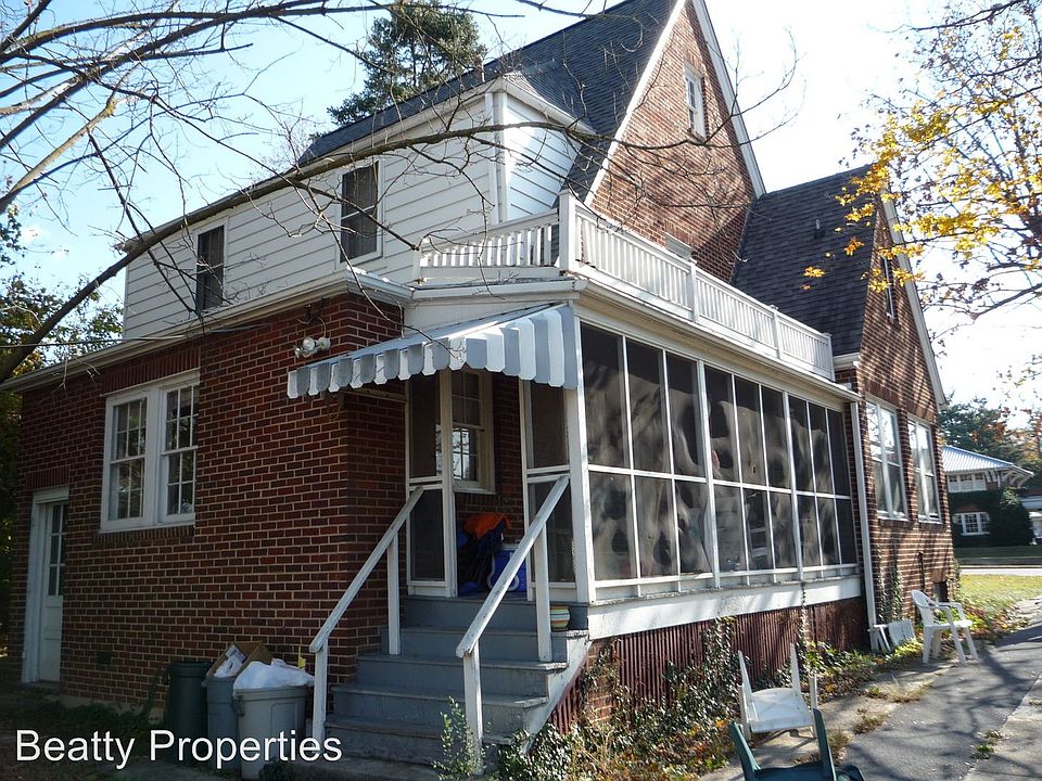 2nd image of 1125 S Main St