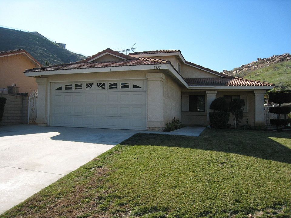 COMPLIMENTS OF PARK PLACE REAL ESTATE