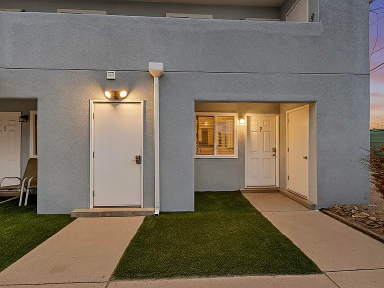 1812 Buena Vista Dr SE #4 — Photo 8