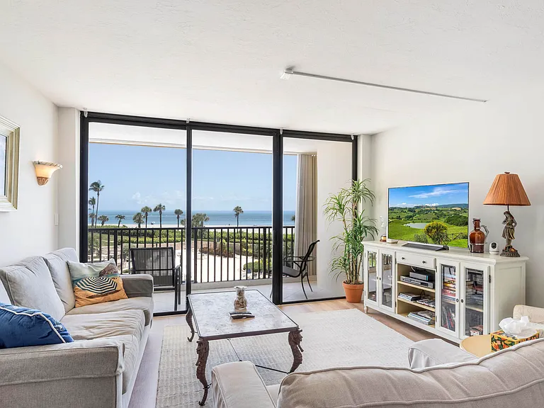 300 Ocean Trail Way #305 — Photo 4