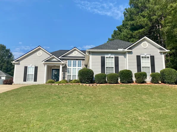 105 Deer Creek Dr, Lagrange, GA 30240