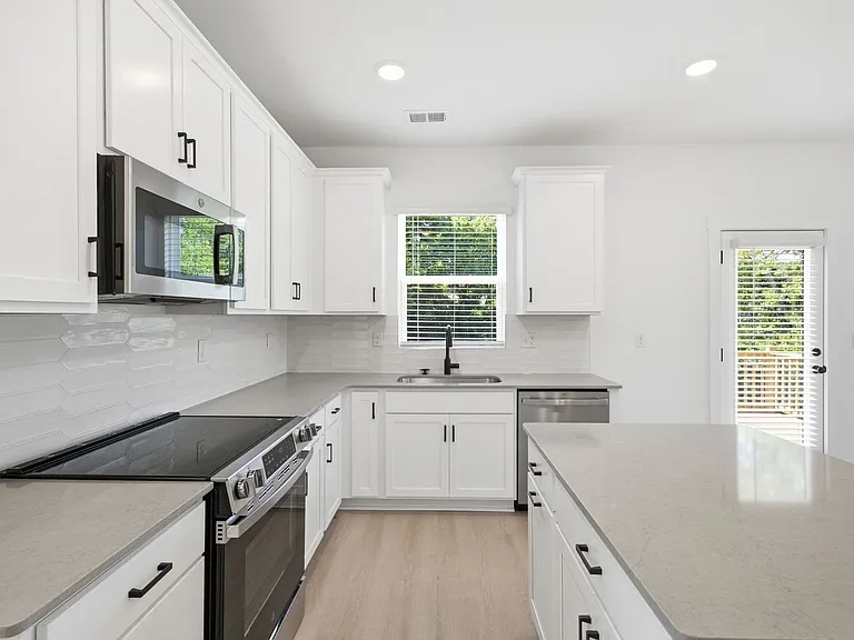 245 Rose Hannah Dr — Photo 11
