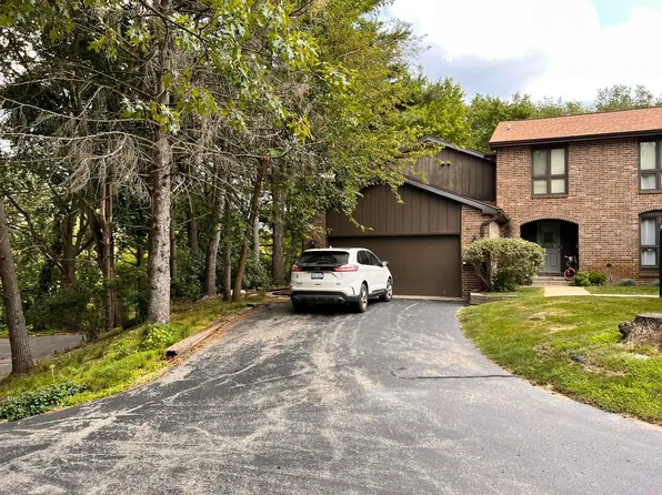 3614 Woodcliff Dr, Kalamazoo, MI 49008