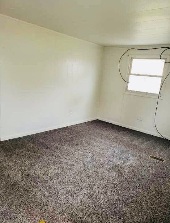 1st image of 15 E Washington Ave #15